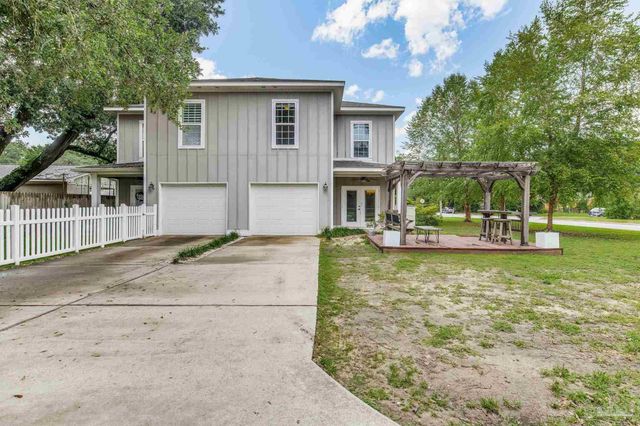 1363 E Baars, Pensacola, FL 32503