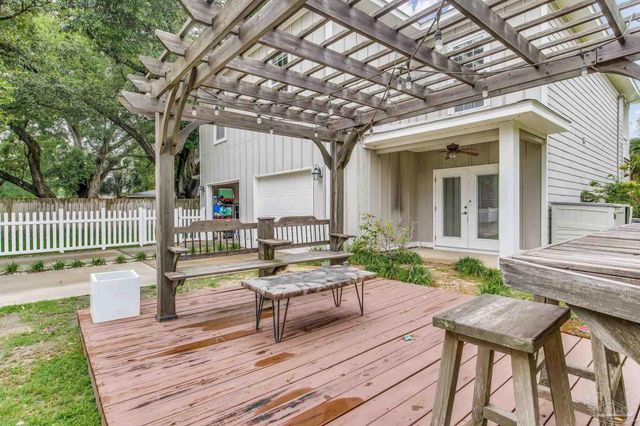 1363 E Baars, Pensacola, FL 32503