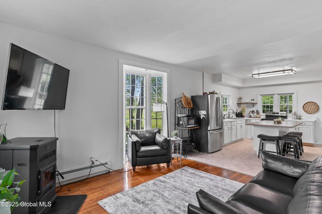 202 Steadwell Road, Amsterdam, NY 12010