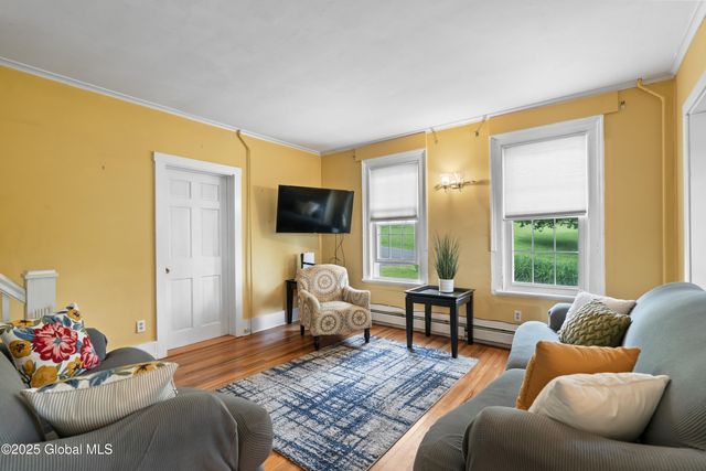 202 Steadwell Road, Amsterdam, NY 12010