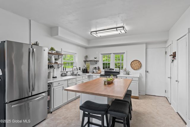 202 Steadwell Road, Amsterdam, NY 12010