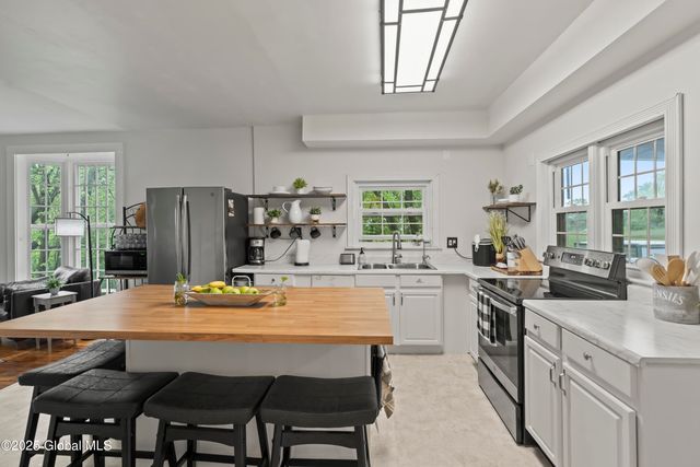 202 Steadwell Road, Amsterdam, NY 12010