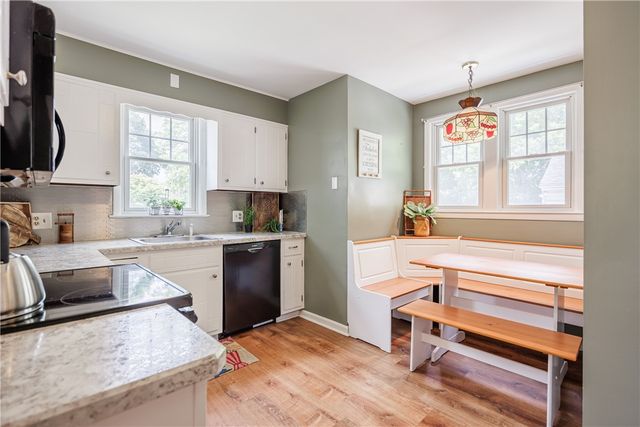 218 Somershire Drive, Irondequoit, NY 14617