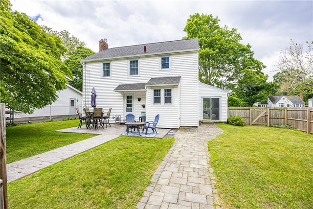 218 Somershire Drive, Irondequoit, NY 14617