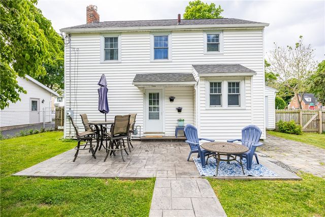 218 Somershire Drive, Irondequoit, NY 14617
