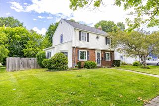 218 Somershire Drive, Irondequoit, NY 14617