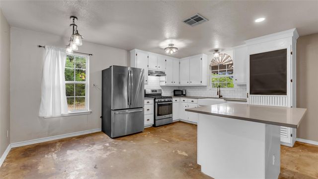 1413 Lonesome Bird, Burnet, TX 78611