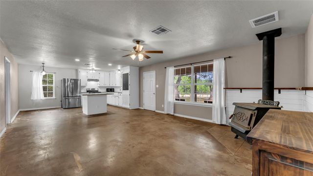 1413 Lonesome Bird, Burnet, TX 78611