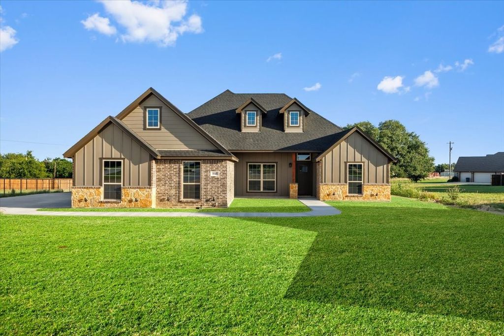 1045 Uplift Drive, Weatherford, TX 76087