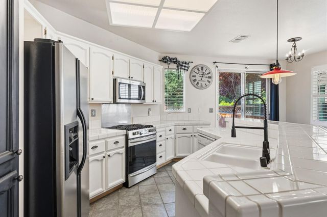 6425 Aspen Gardens Way, Citrus Heights, CA 95621