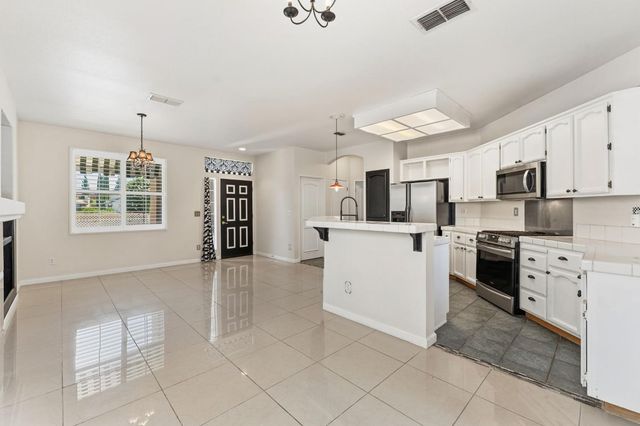 6425 Aspen Gardens Way, Citrus Heights, CA 95621