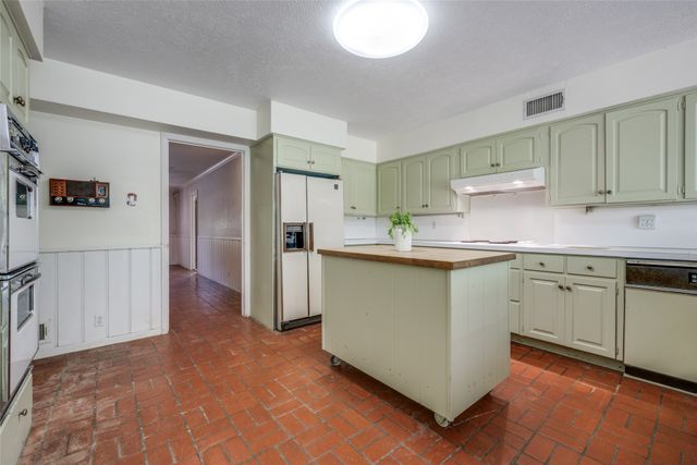 1919 Maid Marion Place, Denton, TX 76209