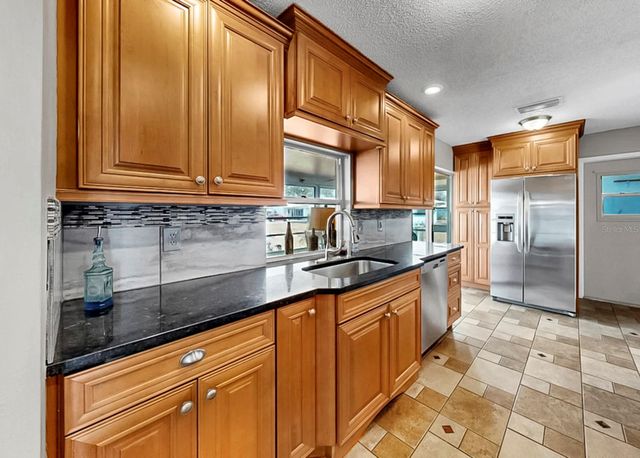 4005 PALM COURT, Bradenton, FL 34208