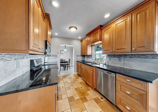 4005 PALM COURT, Bradenton, FL 34208