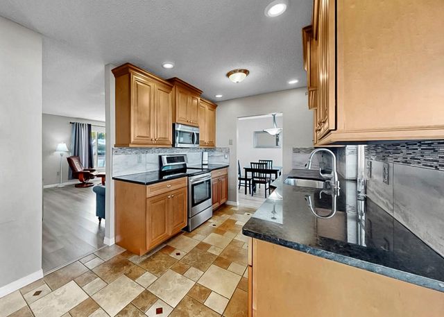 4005 PALM COURT, Bradenton, FL 34208