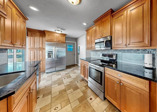 4005 PALM COURT, Bradenton, FL 34208