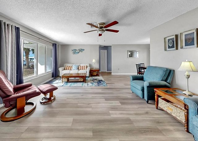 4005 PALM COURT, Bradenton, FL 34208