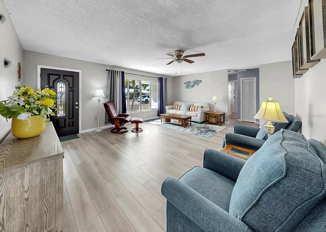 4005 PALM COURT, Bradenton, FL 34208