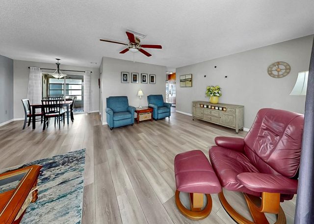 4005 PALM COURT, Bradenton, FL 34208