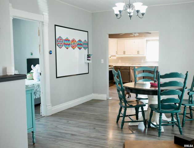 413 E Esther Street, Taylorville, IL 62568