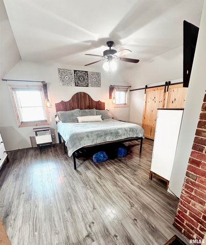 413 E Esther Street, Taylorville, IL 62568