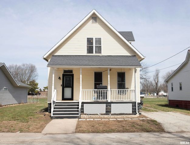 413 E Esther Street, Taylorville, IL 62568