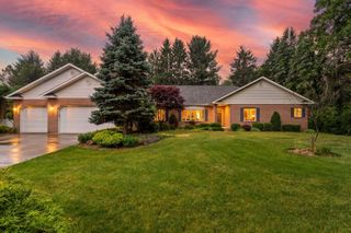 203 Fieldstone Drive, La Porte, IN 46350