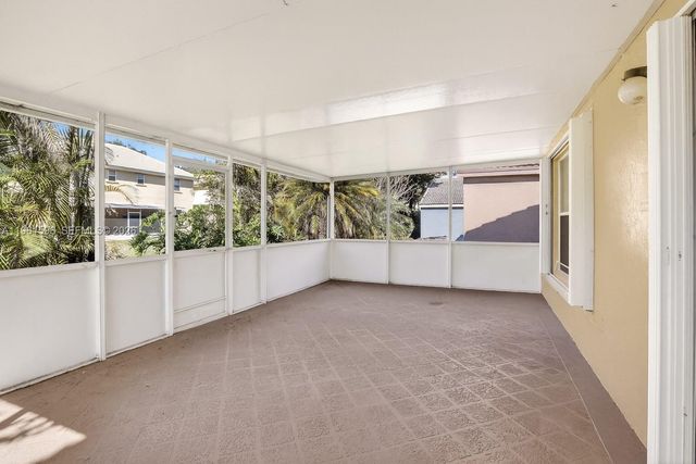 2838 Bogota Ave, Cooper City, FL 33026