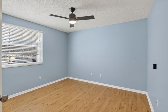 2838 Bogota Ave, Cooper City, FL 33026