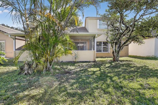 2838 Bogota Ave, Cooper City, FL 33026