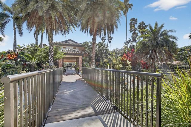 2838 Bogota Ave, Cooper City, FL 33026