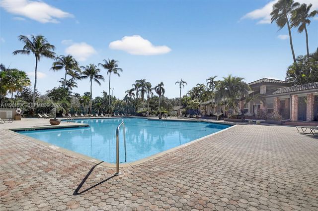 2838 Bogota Ave, Cooper City, FL 33026