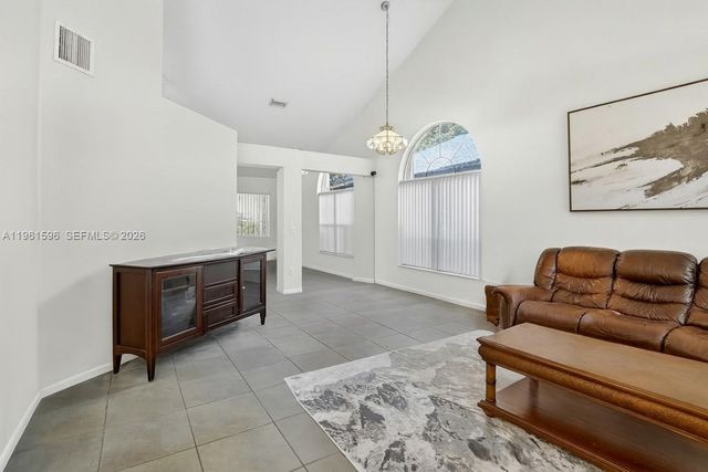 2838 Bogota Ave, Cooper City, FL 33026