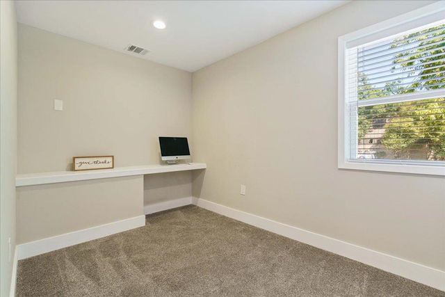 935 La Posada DR 158, Austin, TX 78752