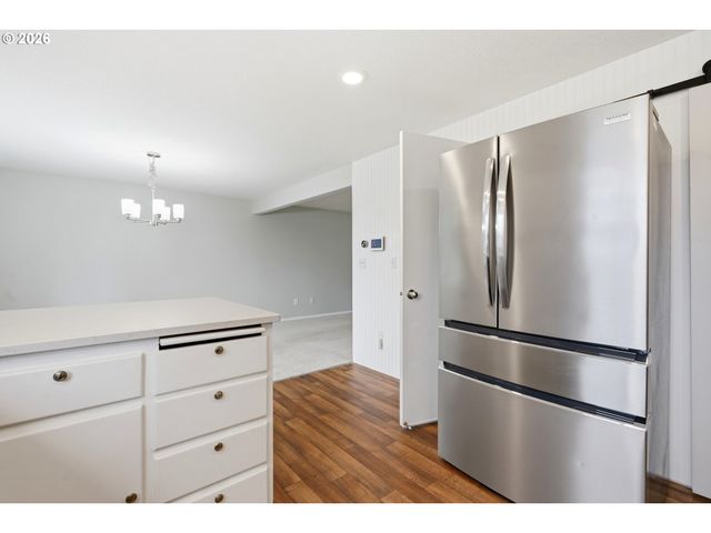 8513 Ne WEIDLER St, Portland, OR 97220