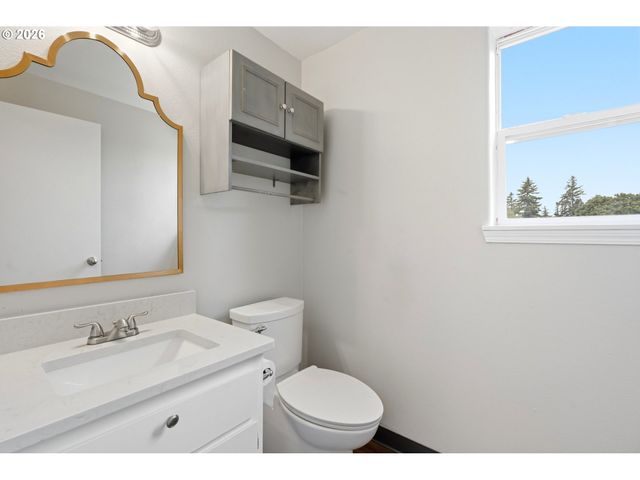 8513 Ne WEIDLER St, Portland, OR 97220