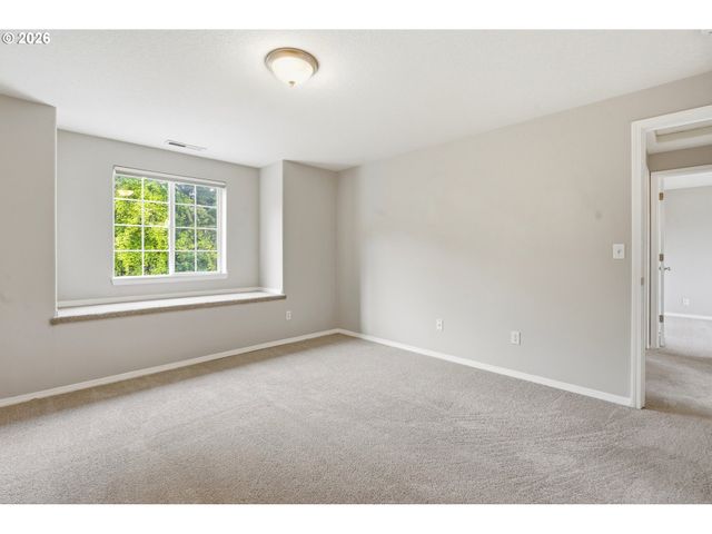 8513 Ne WEIDLER St, Portland, OR 97220