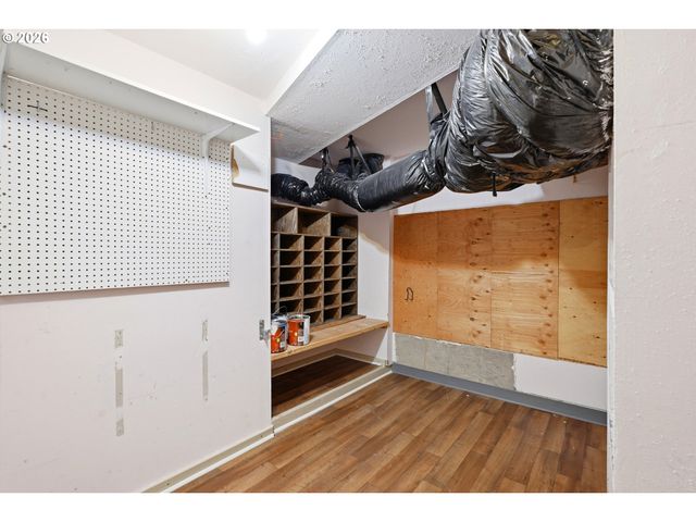 8513 Ne WEIDLER St, Portland, OR 97220