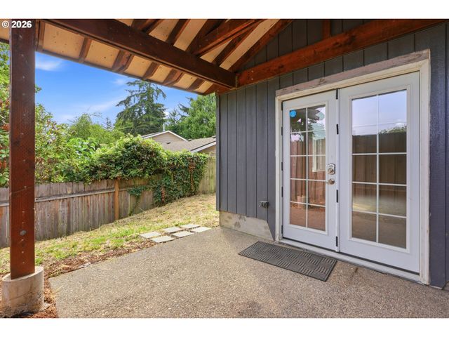 8513 Ne WEIDLER St, Portland, OR 97220