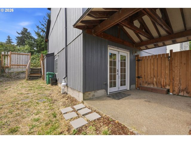 8513 Ne WEIDLER St, Portland, OR 97220