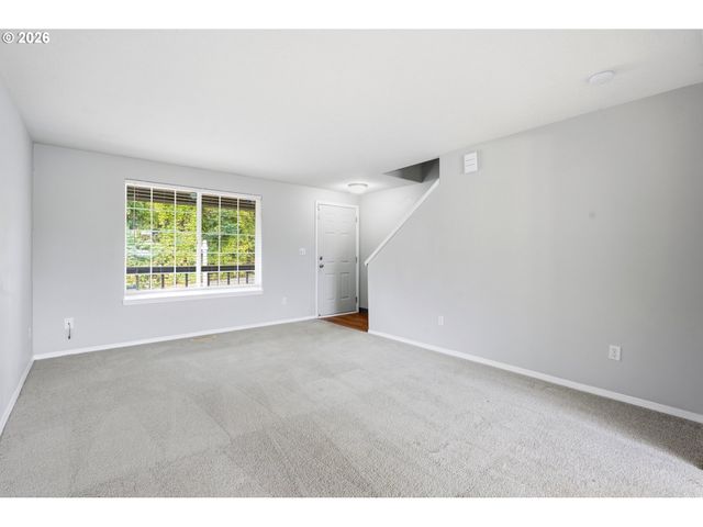 8513 Ne WEIDLER St, Portland, OR 97220