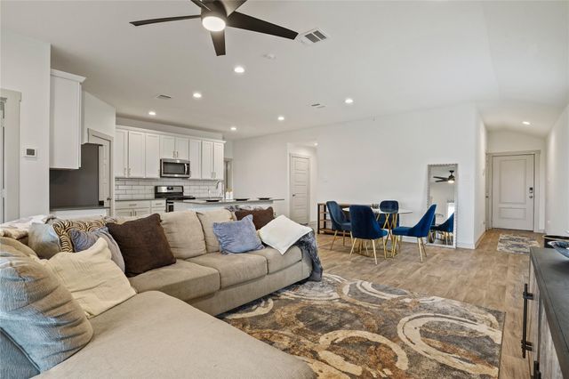 1219 Minerals Lane, Rosharon, TX 77583