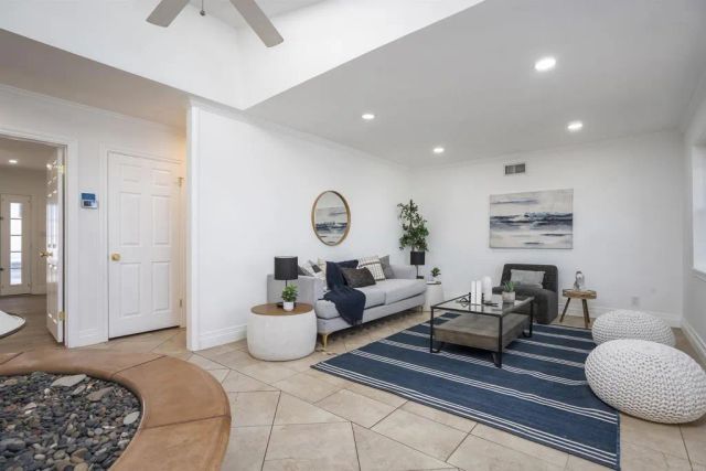 5861 College Avenue, San Diego, CA 92120