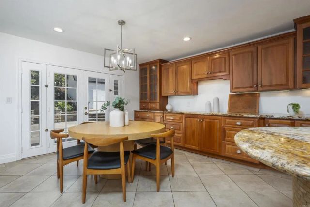 5861 College Avenue, San Diego, CA 92120