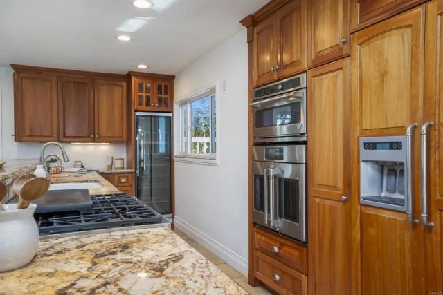 5861 College Avenue, San Diego, CA 92120