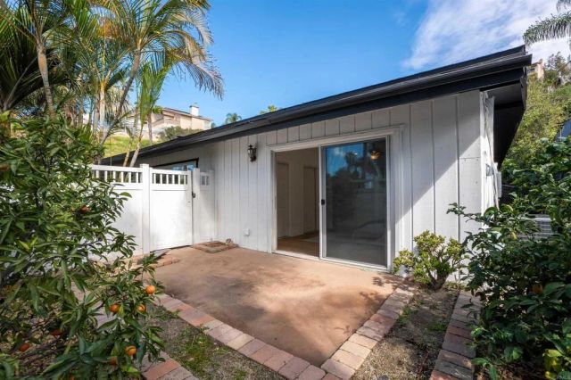 5861 College Avenue, San Diego, CA 92120