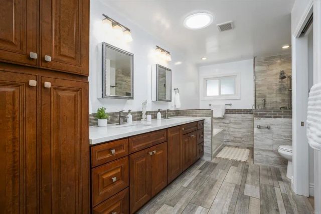 5861 College Avenue, San Diego, CA 92120