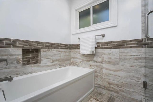 5861 College Avenue, San Diego, CA 92120