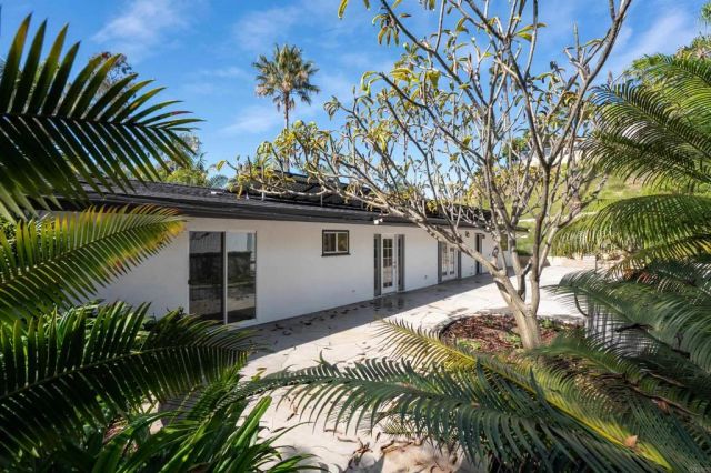 5861 College Avenue, San Diego, CA 92120