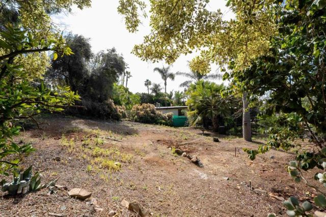 5861 College Avenue, San Diego, CA 92120